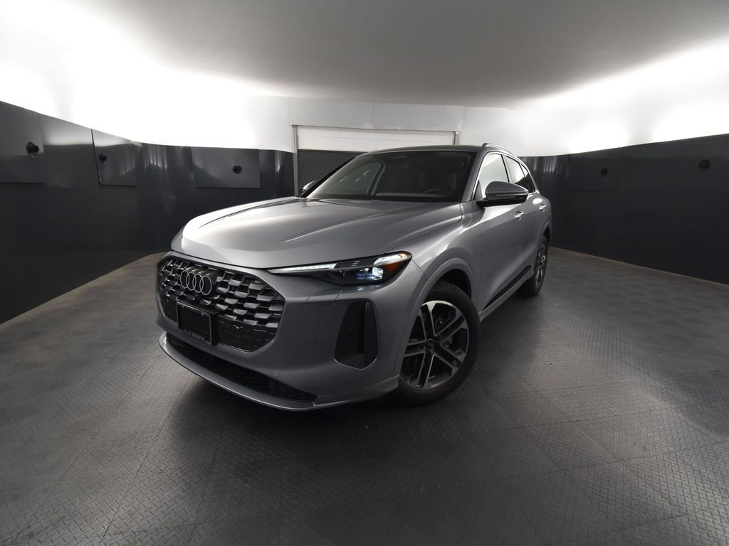 New 2025 Audi Q5 Prestige image 1