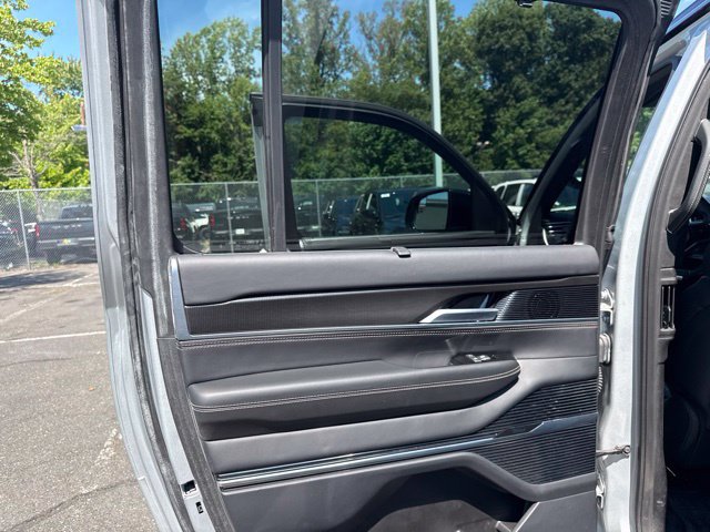 Used 2024 Jeep Grand Wagoneer L Series II w/ Quick Order Packagew 28T AWD/4WD image 33
