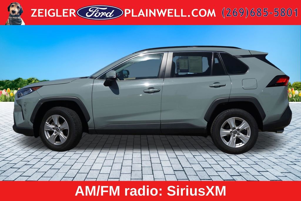 Used 2021 Toyota RAV4 XLE AWD/4WD image 2