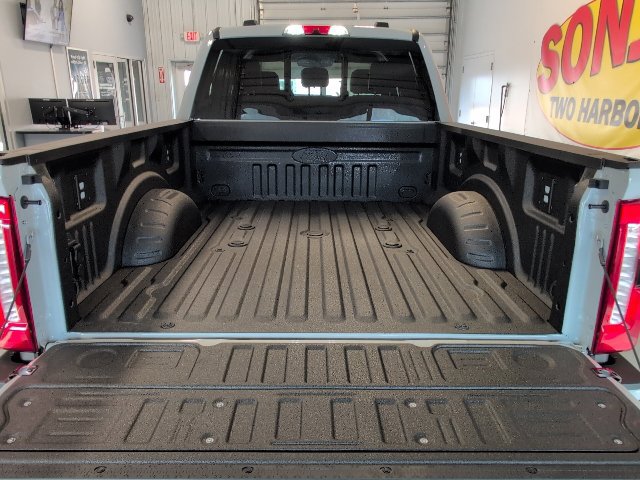New 2026 Ford F350 Lariat w/ Black Appearance Package AWD/4WD image 35