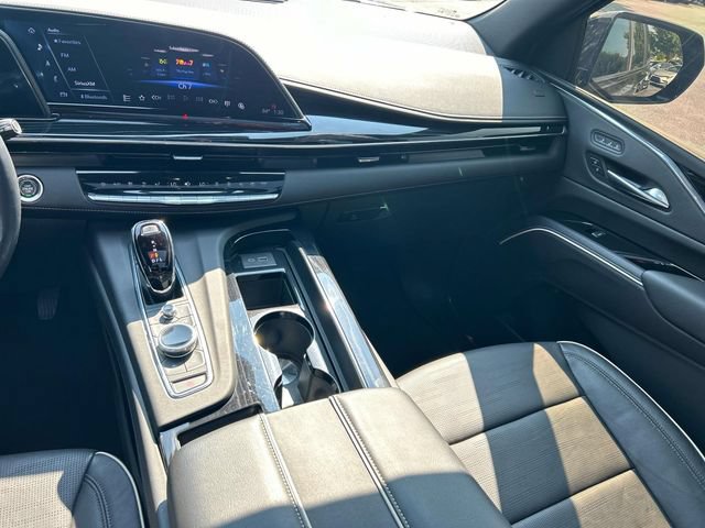 Used 2023 Cadillac Escalade Sport w/ LPO, ONYX Package AWD/4WD image 18