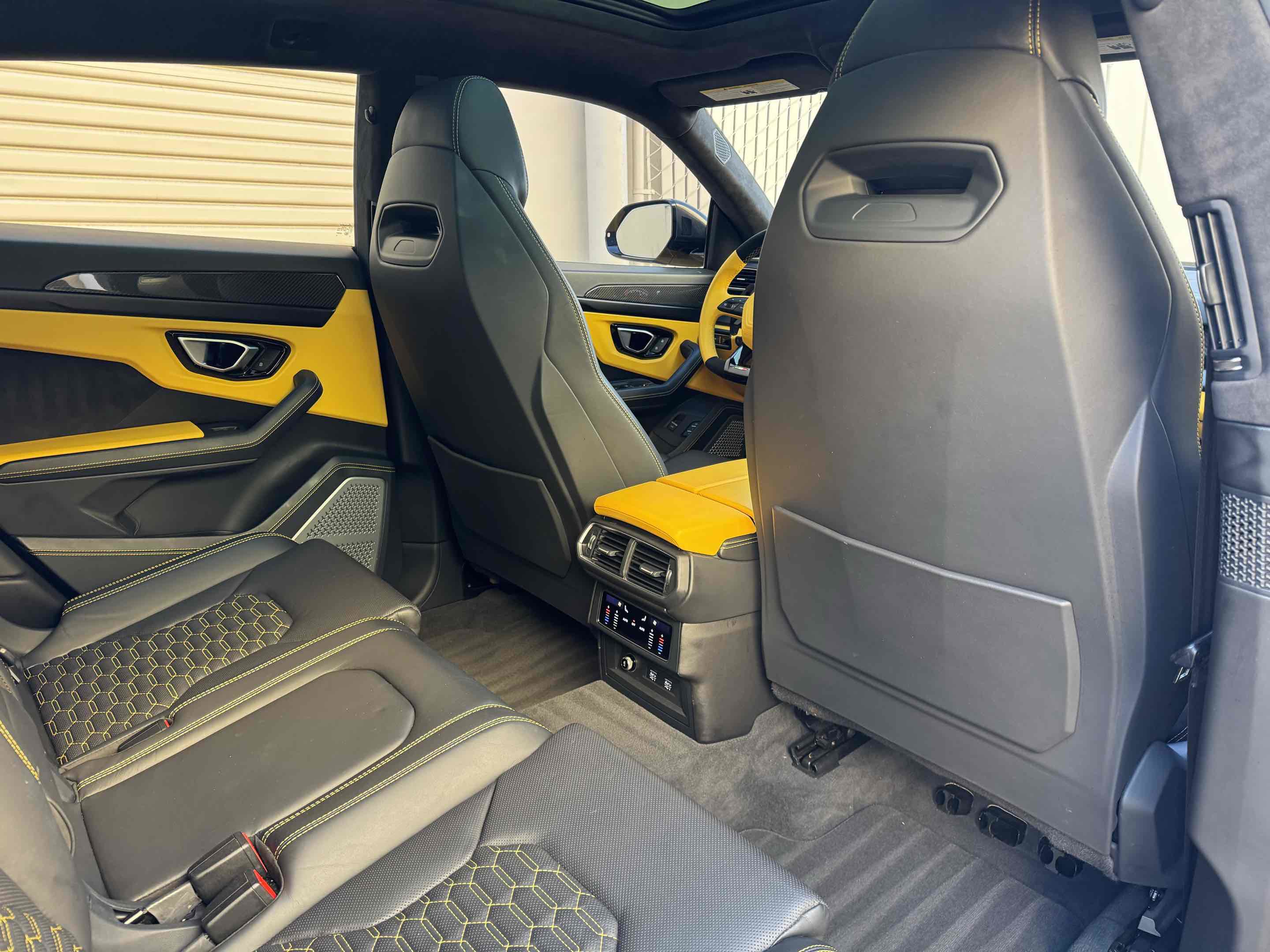 Used 2021 Lamborghini Urus image 48