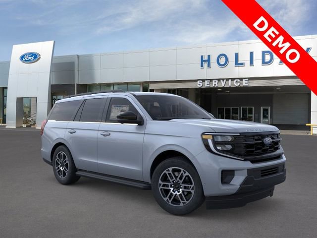 New 2025 Ford Expedition Active image 7