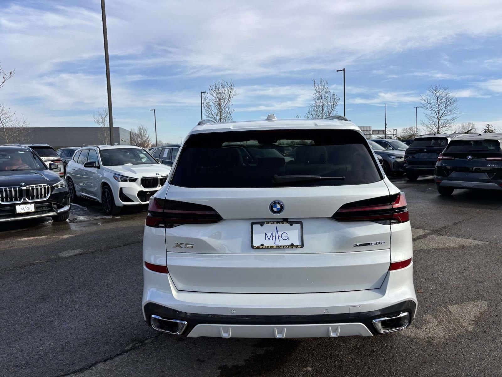 New 2026 BMW X5 xDrive50e w/ M Sport Package AWD/4WD image 6
