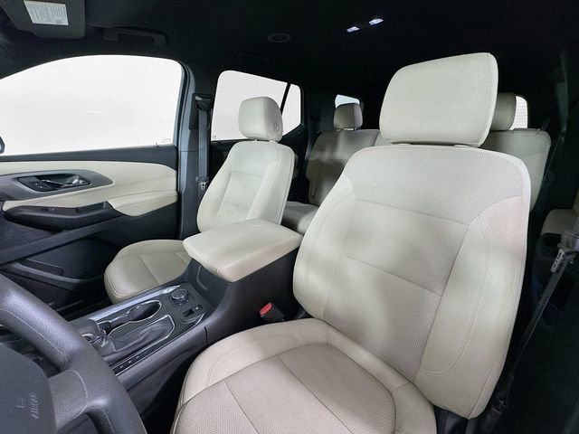 Used 2023 Chevrolet Traverse LS w/ Safety Package image 14