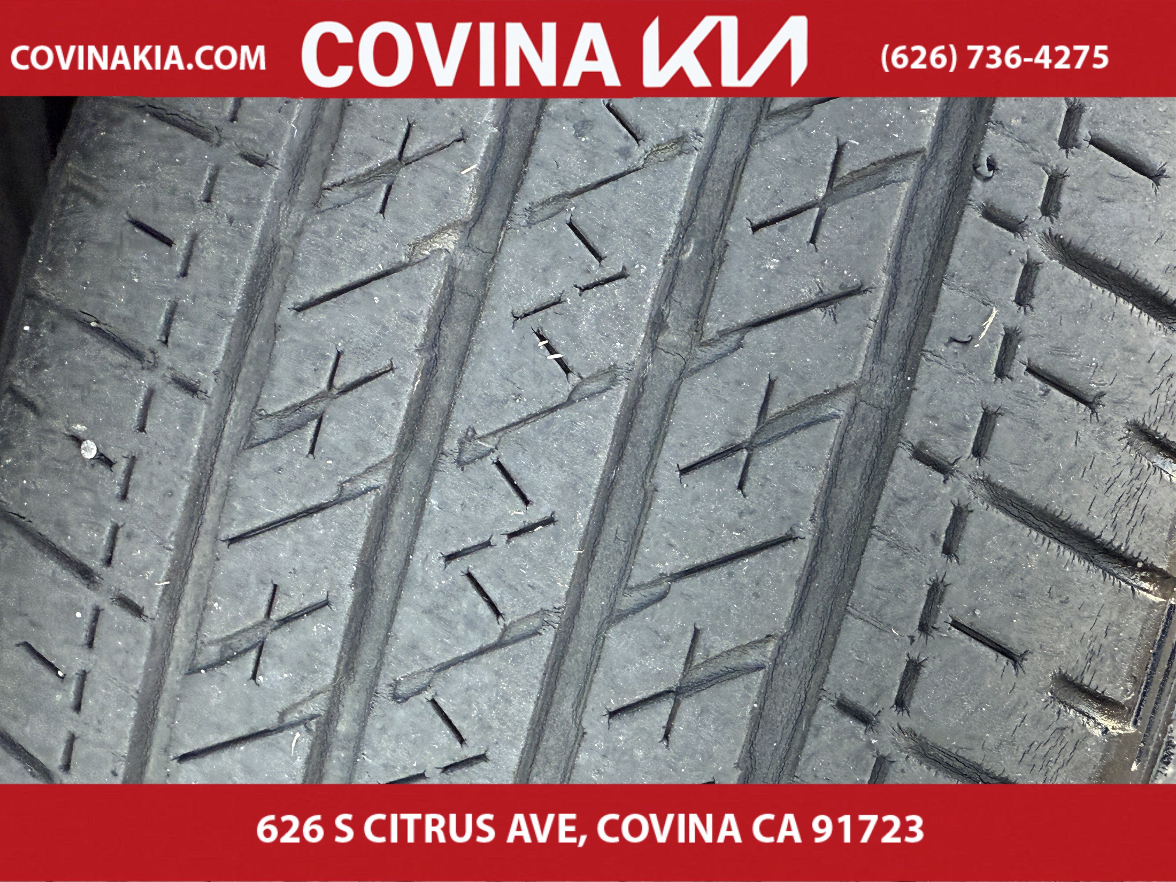 Used 2021 Volkswagen Tiguan SE w/ Panoramic Sunroof Package image 31