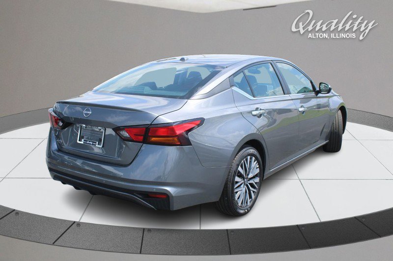 Used 2025 Nissan Altima 2.5 SV FWD image 4