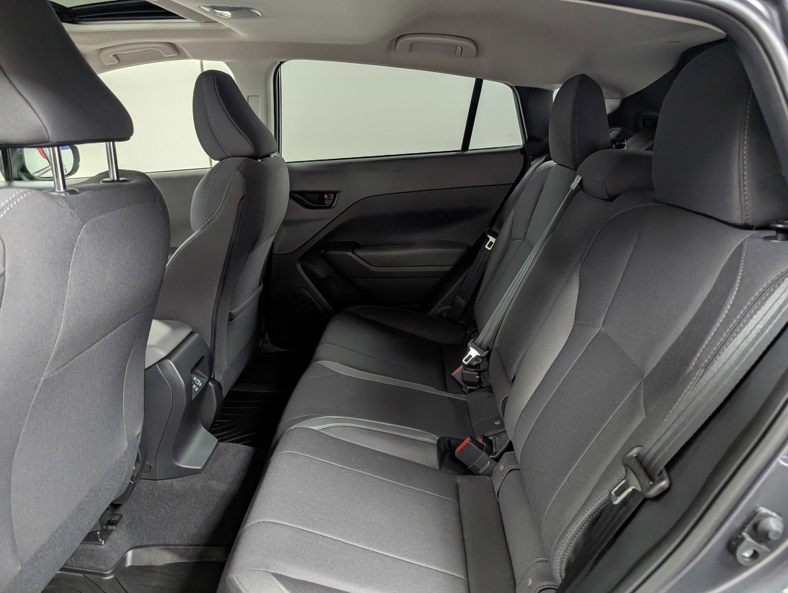 Certified 2025 Subaru Crosstrek 2.0i Premium image 4