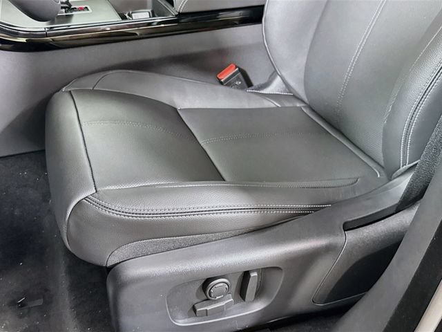 New 2026 Land Rover Range Rover Velar Belgravia AWD/4WD image 22