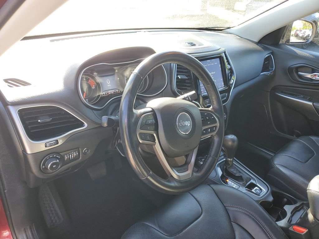Used 2021 Jeep Cherokee Limited w/ Elite Package AWD/4WD image 13