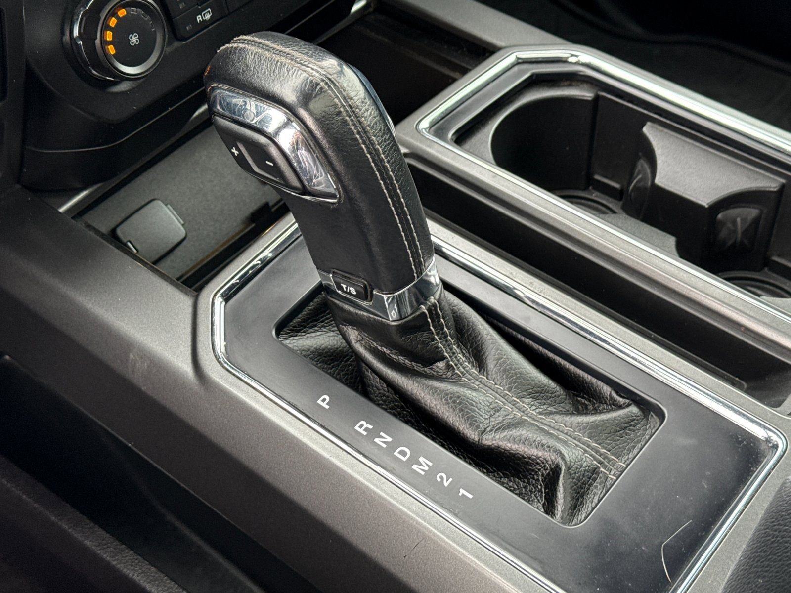 Used 2016 Ford F150 XLT w/ Equipment Group 302A Luxury image 24