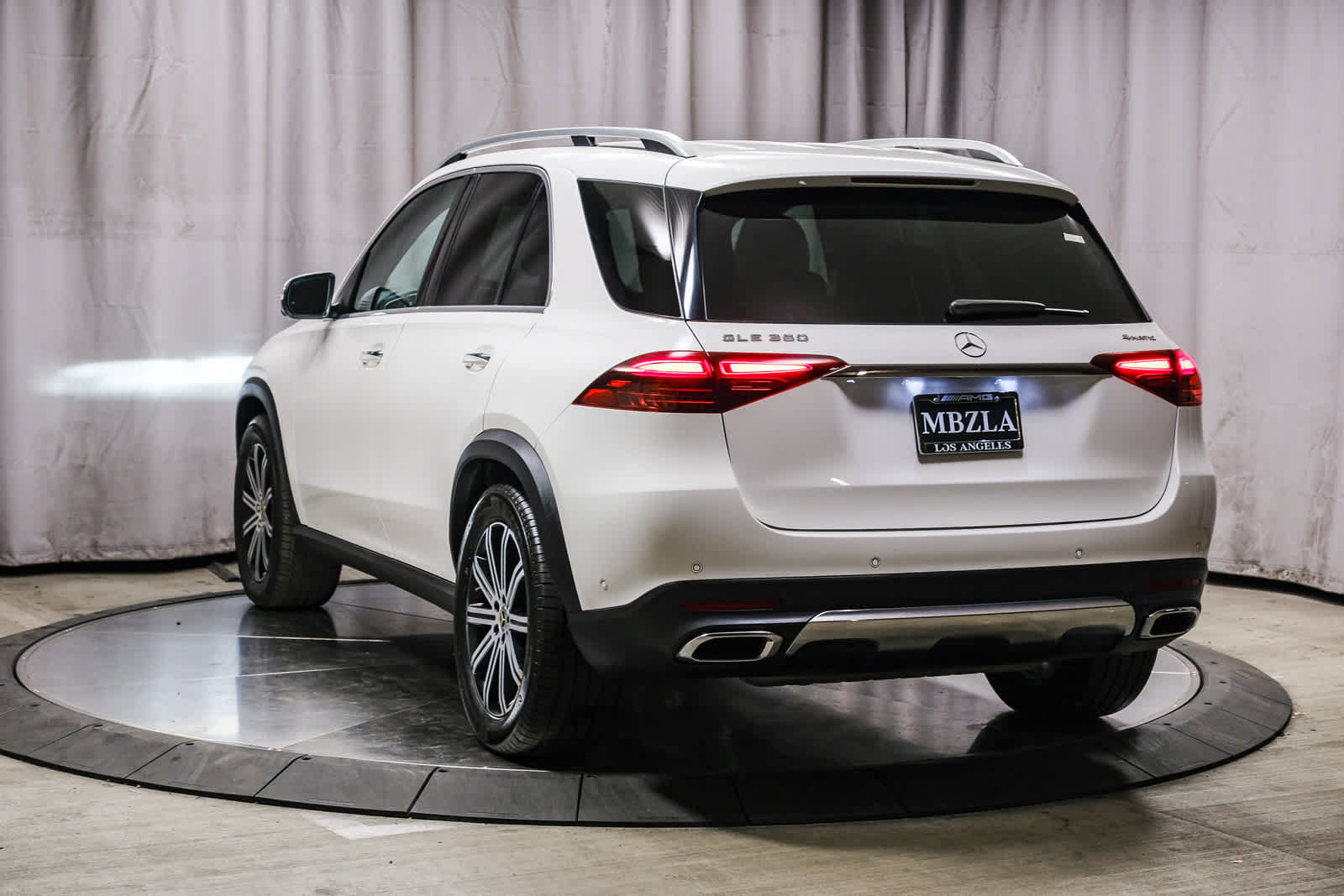 Certified 2024 Mercedes-Benz GLE 350 4MATIC image 2