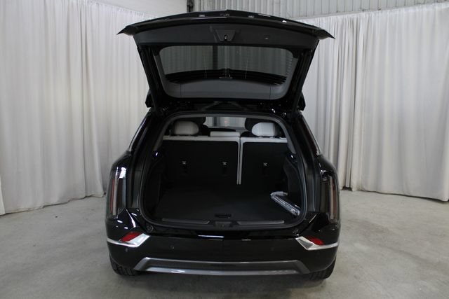 New 2027 Cadillac Optiq Luxury AWD/4WD image 35
