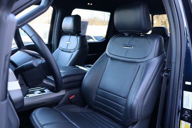 Used 2025 Ford F150 Platinum image 4