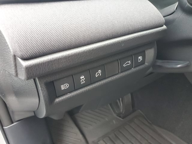 Used 2026 Toyota Camry LE w/ Convenience Package FWD image 18