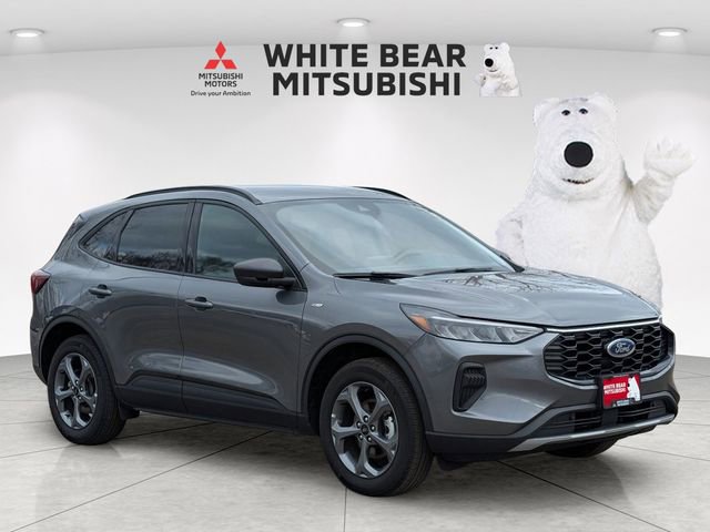 Used 2025 Ford Escape ST-Line AWD/4WD image 1
