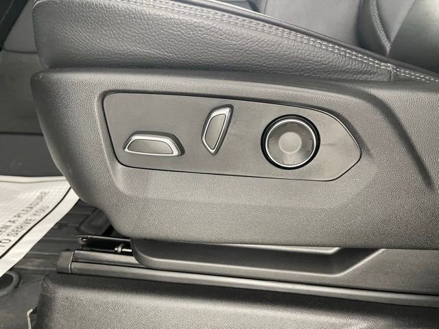 Used 2023 GMC Yukon Denali AWD/4WD image 35