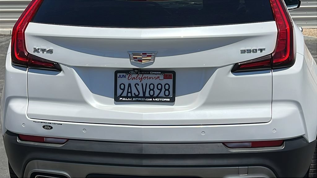 Used 2022 Cadillac XT4 Premium Luxury w/ Enhanced Visibility Package FWD image 6