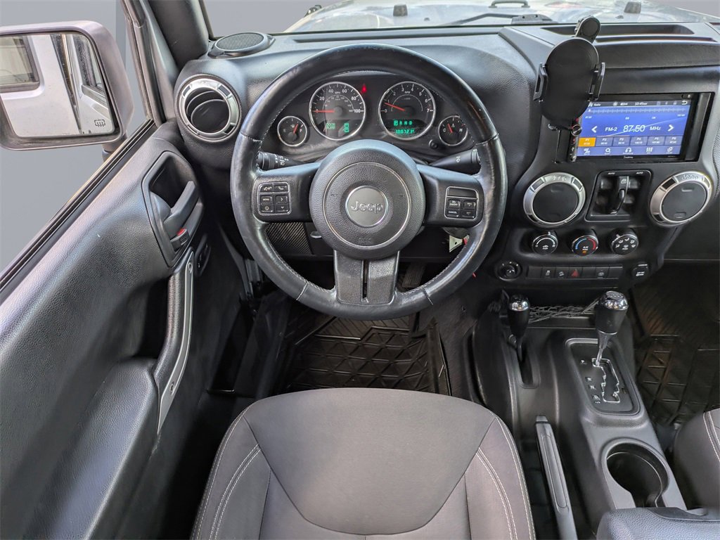 Used 2015 Jeep Wrangler Unlimited Sahara w/ Max Tow Package image 15