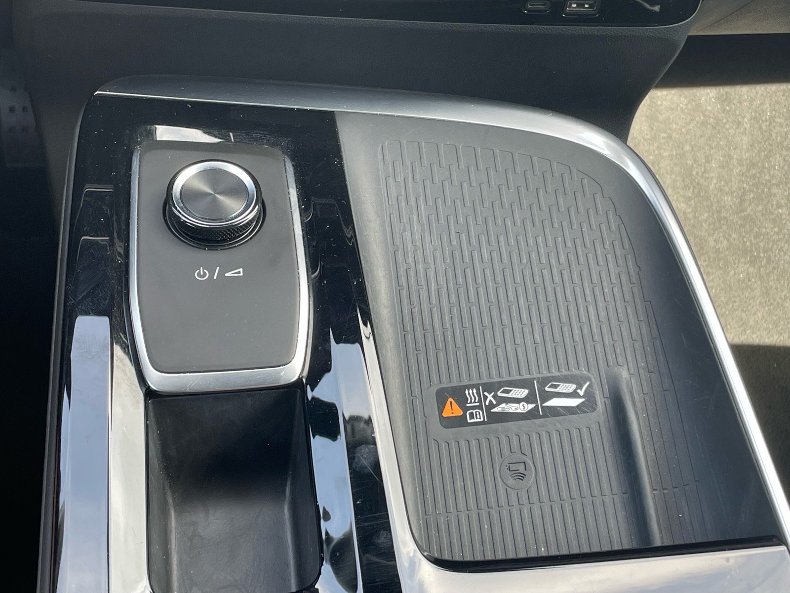 Used 2025 Buick Enclave Preferred FWD image 12
