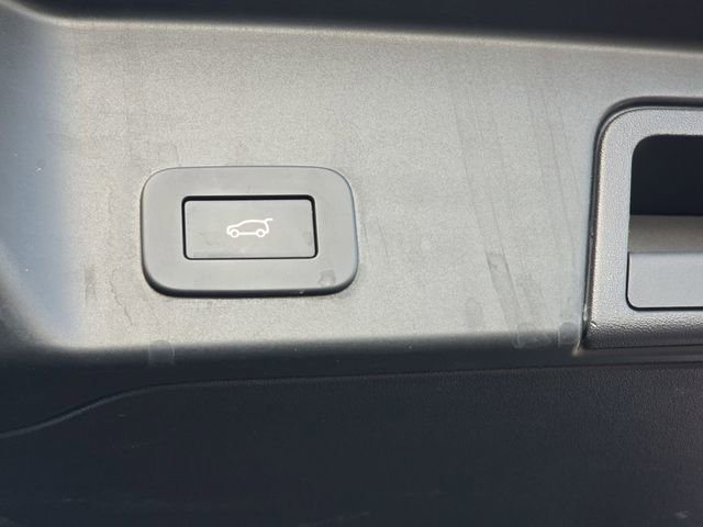 Certified 2025 Land Rover Range Rover Evoque Dynamic SE image 13