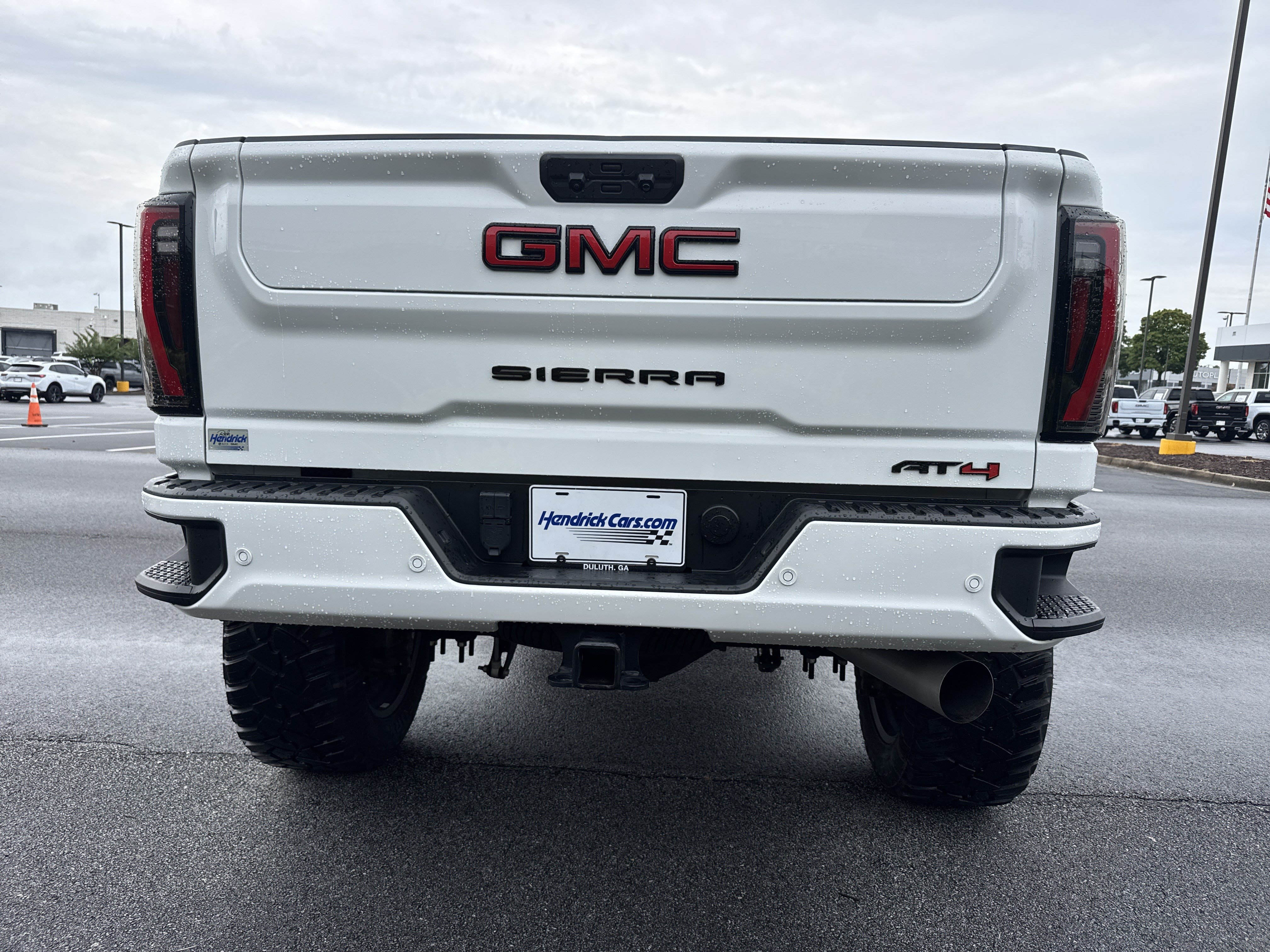 Used 2024 GMC Sierra 2500 AT4 w/ AT4 Premium Plus Package AWD/4WD image 9