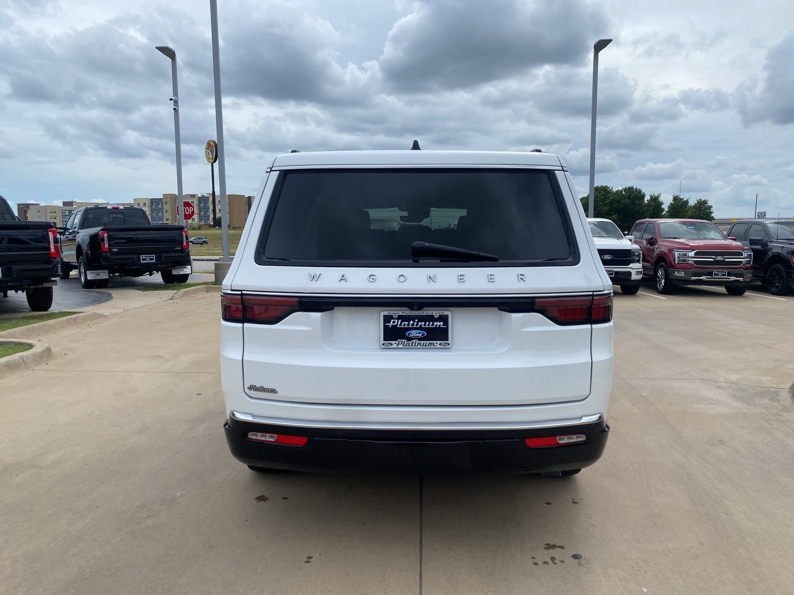 Used 2024 Jeep Wagoneer 4WD w/ Convenience Group I image 4