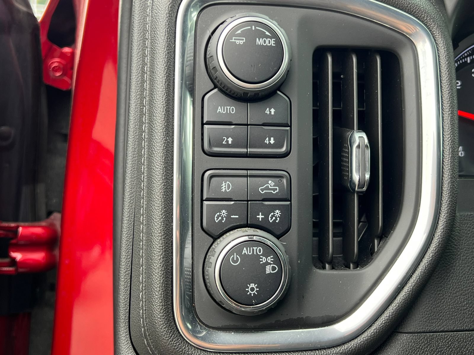 Used 2022 Chevrolet Silverado 1500 RST AWD/4WD image 22