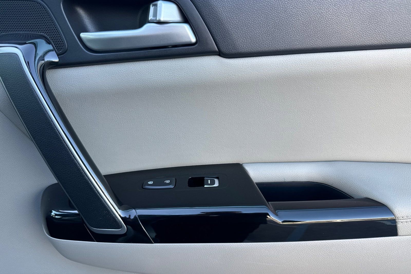 Used 2021 Kia Sportage EX w/ EX Technology Package image 19