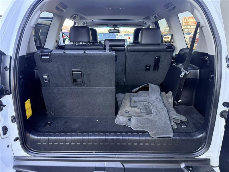 Used 2015 Lexus GX 460 4WD w/NAVIGATION SYSTEM & SUNR image 18