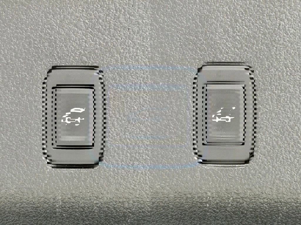 Used 2025 Chevrolet Suburban Premier image 39