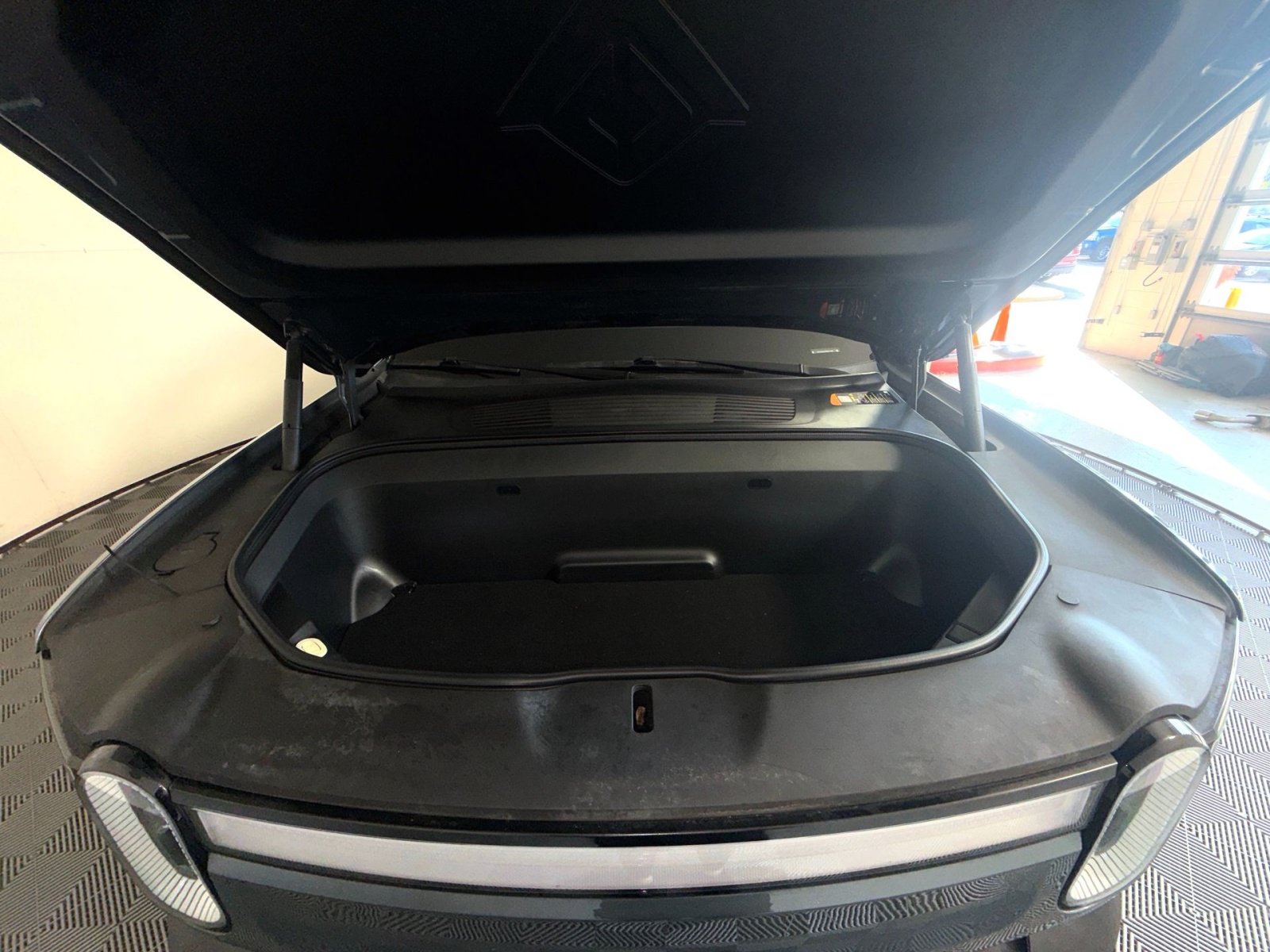 Used 2022 Rivian R1T Adventure AWD/4WD image 29
