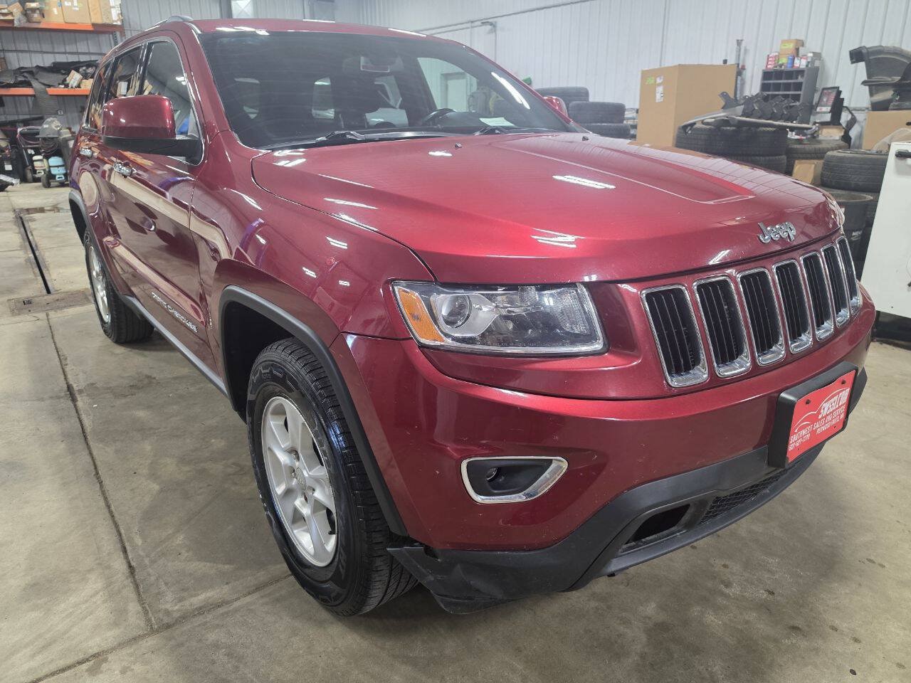 Used 2014 Jeep Grand Cherokee Laredo AWD/4WD image 1