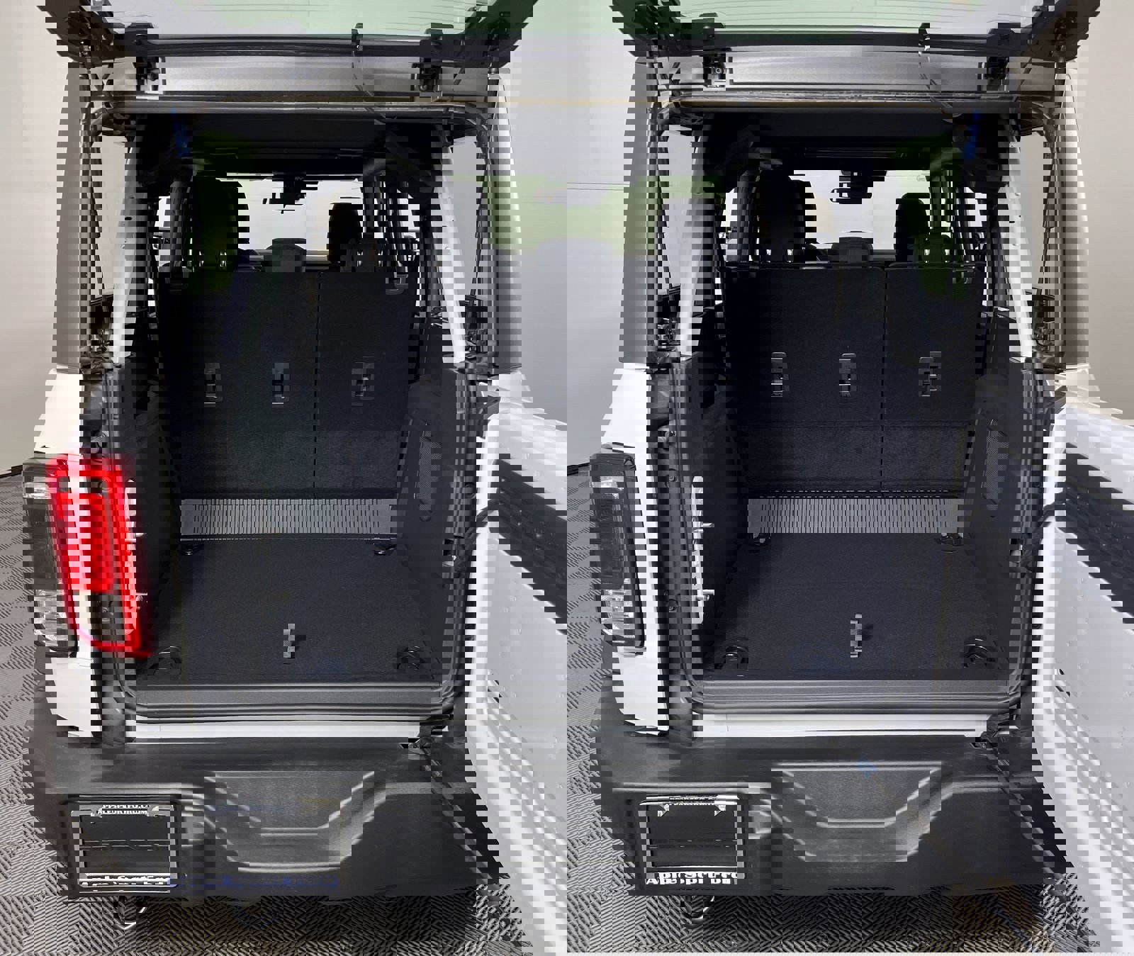 New 2025 Ford Bronco 4-Door image 7