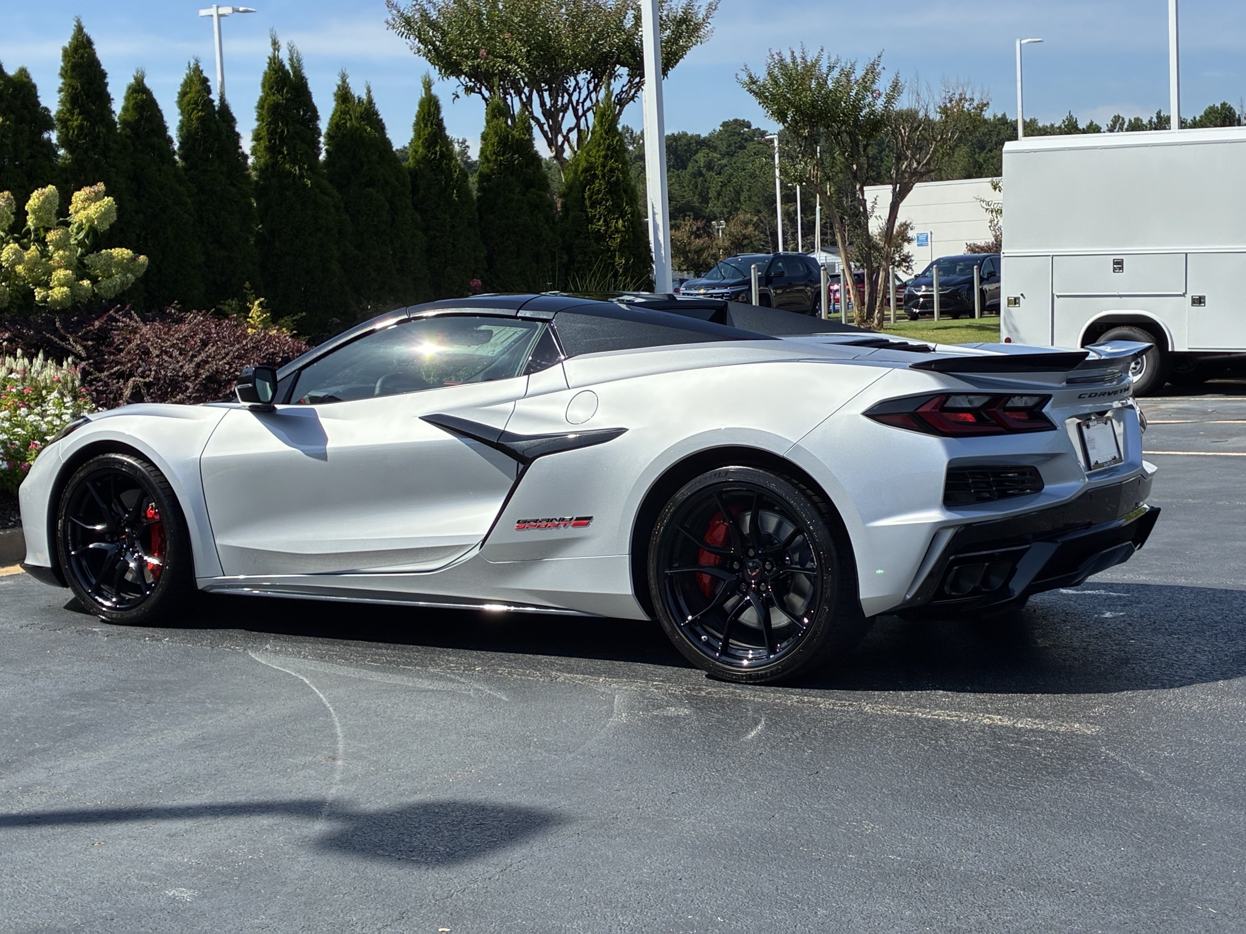 New 2027 Chevrolet Corvette Grand Sport w/ Z52 Sport Performance Package RWD image 9