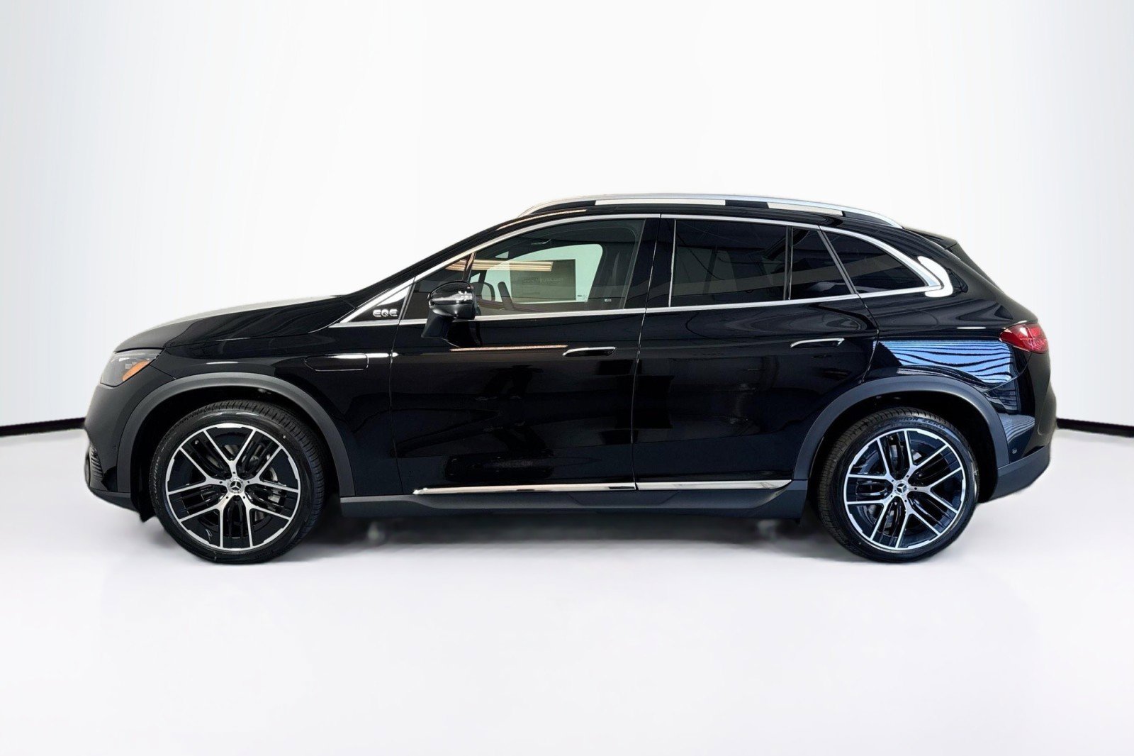 New 2026 Mercedes-Benz EQE 320+ SUV image 8
