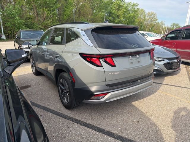 Used 2025 Hyundai Tucson SEL FWD image 4