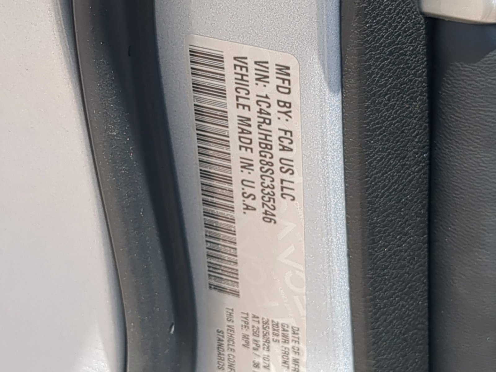 New 2025 Jeep Grand Cherokee Limited w/ Black Appearance Package image 25