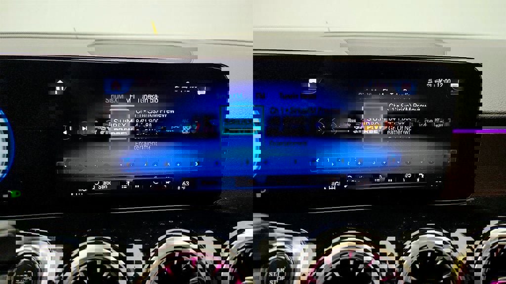 Used 2023 Mercedes-Benz EQB 350 4MATIC SUV w/ Exclusive Package image 17