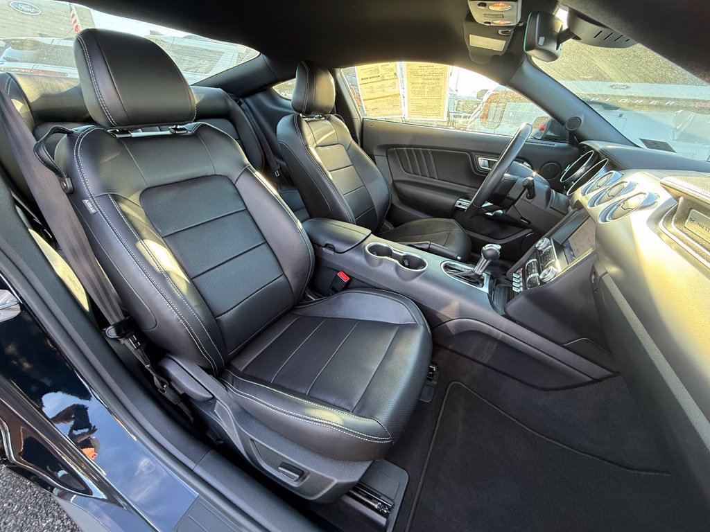 Used 2022 Ford Mustang Premium RWD image 18