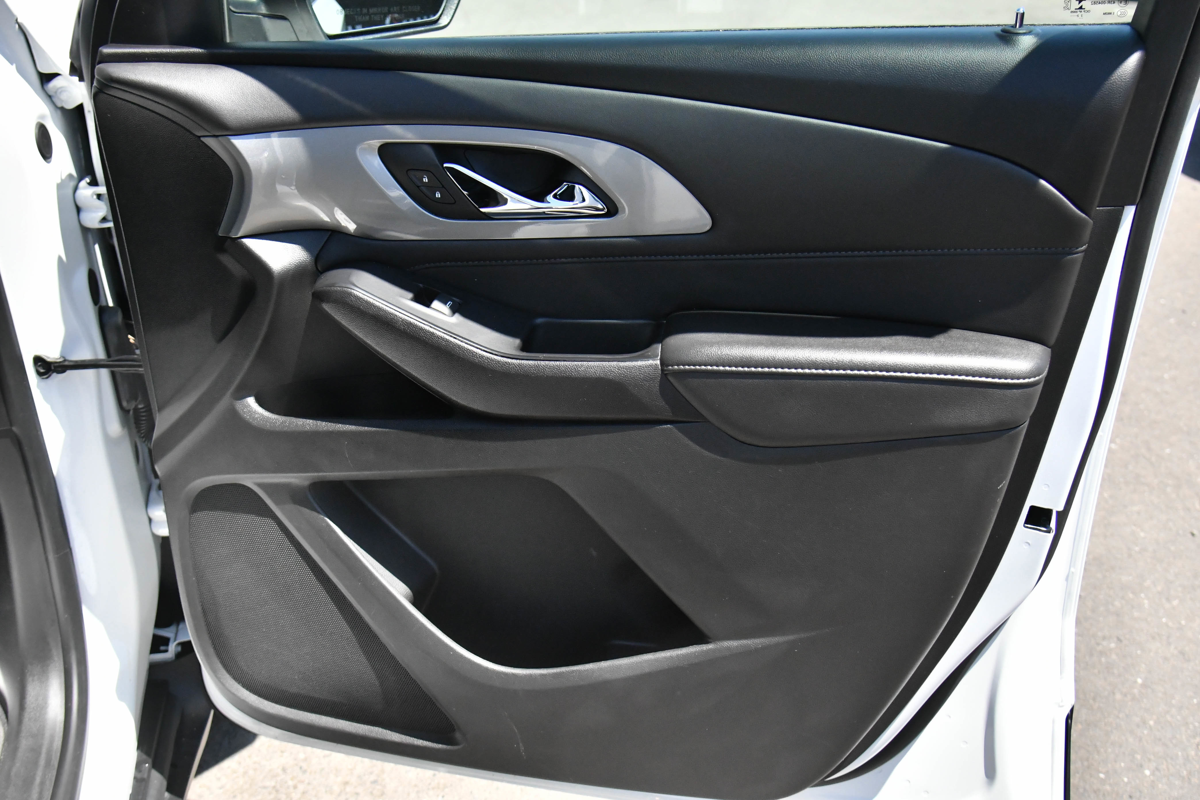 Used 2023 Chevrolet Traverse LT FWD image 49