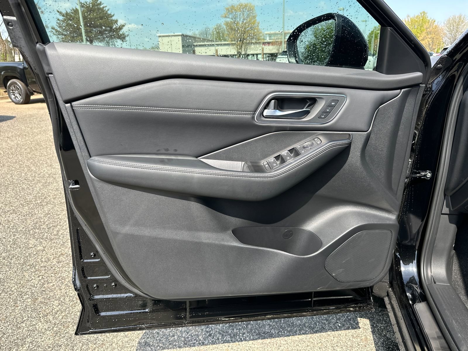 New 2026 Nissan Rogue Platinum w/ Tech Package image 8