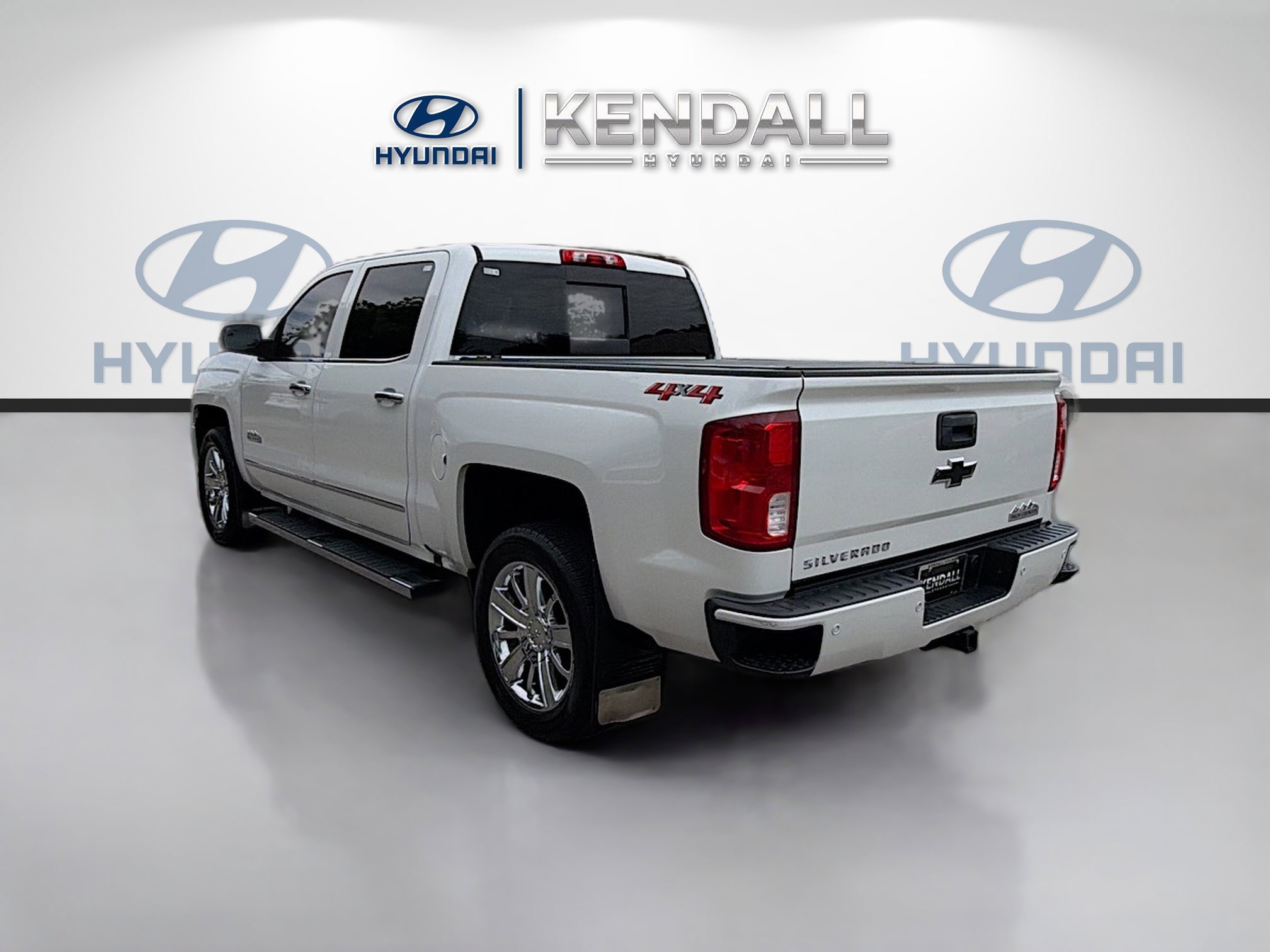 Used 2018 Chevrolet Silverado 1500 High Country AWD/4WD image 4