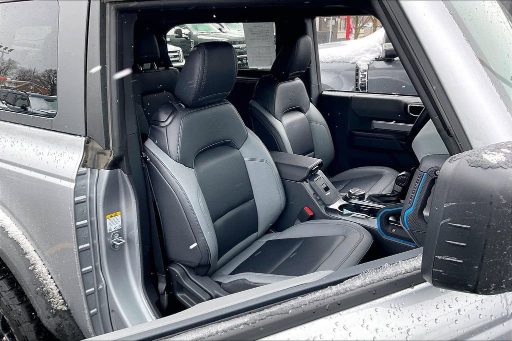 Certified 2024 Ford Bronco Black Diamond image 6