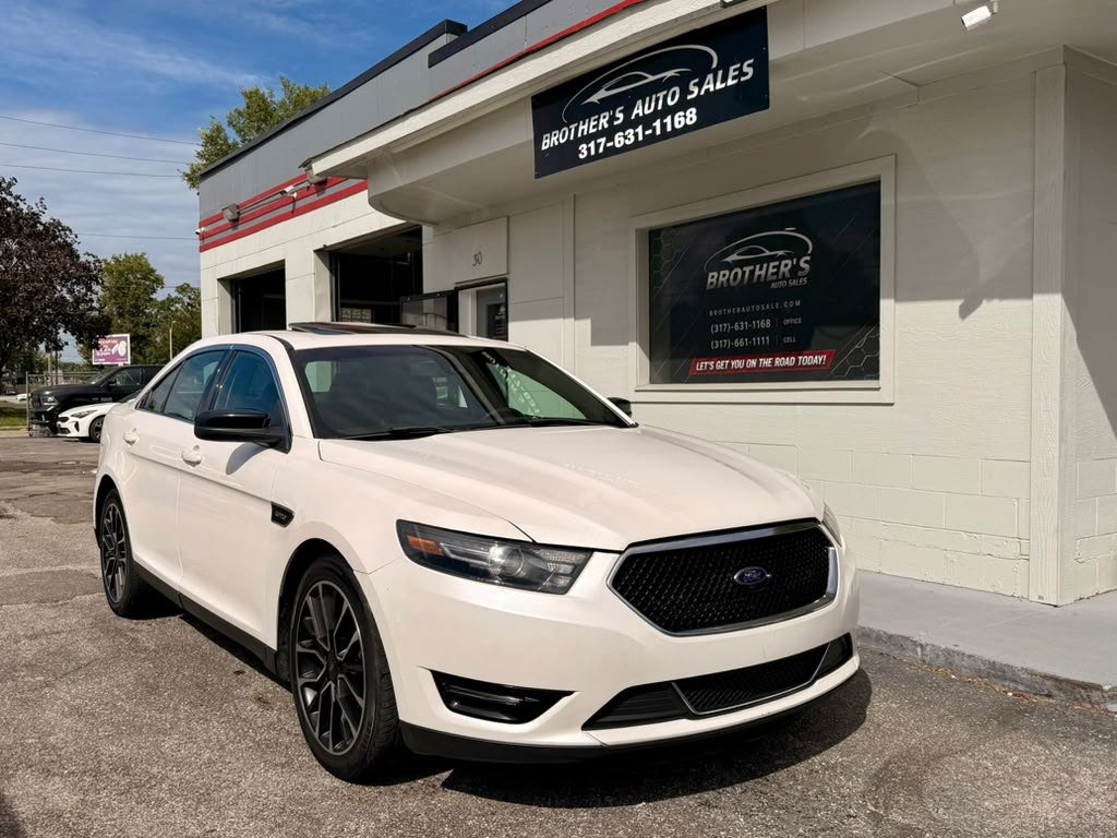 Used 2019 Ford Taurus SHO AWD/4WD image 9