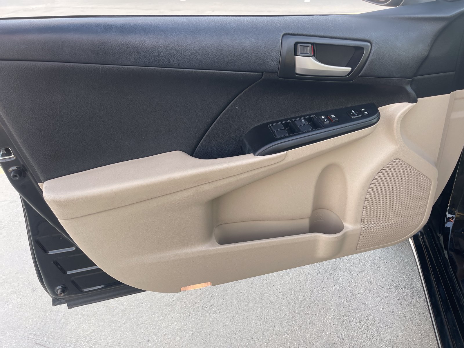 Used 2014 Toyota Camry LE FWD image 22