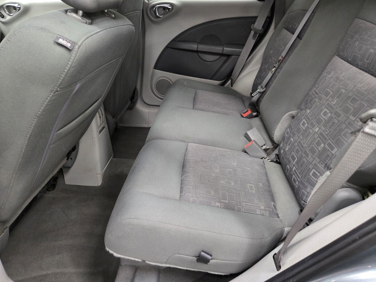 Used 2010 Chrysler PT Cruiser FWD image 7