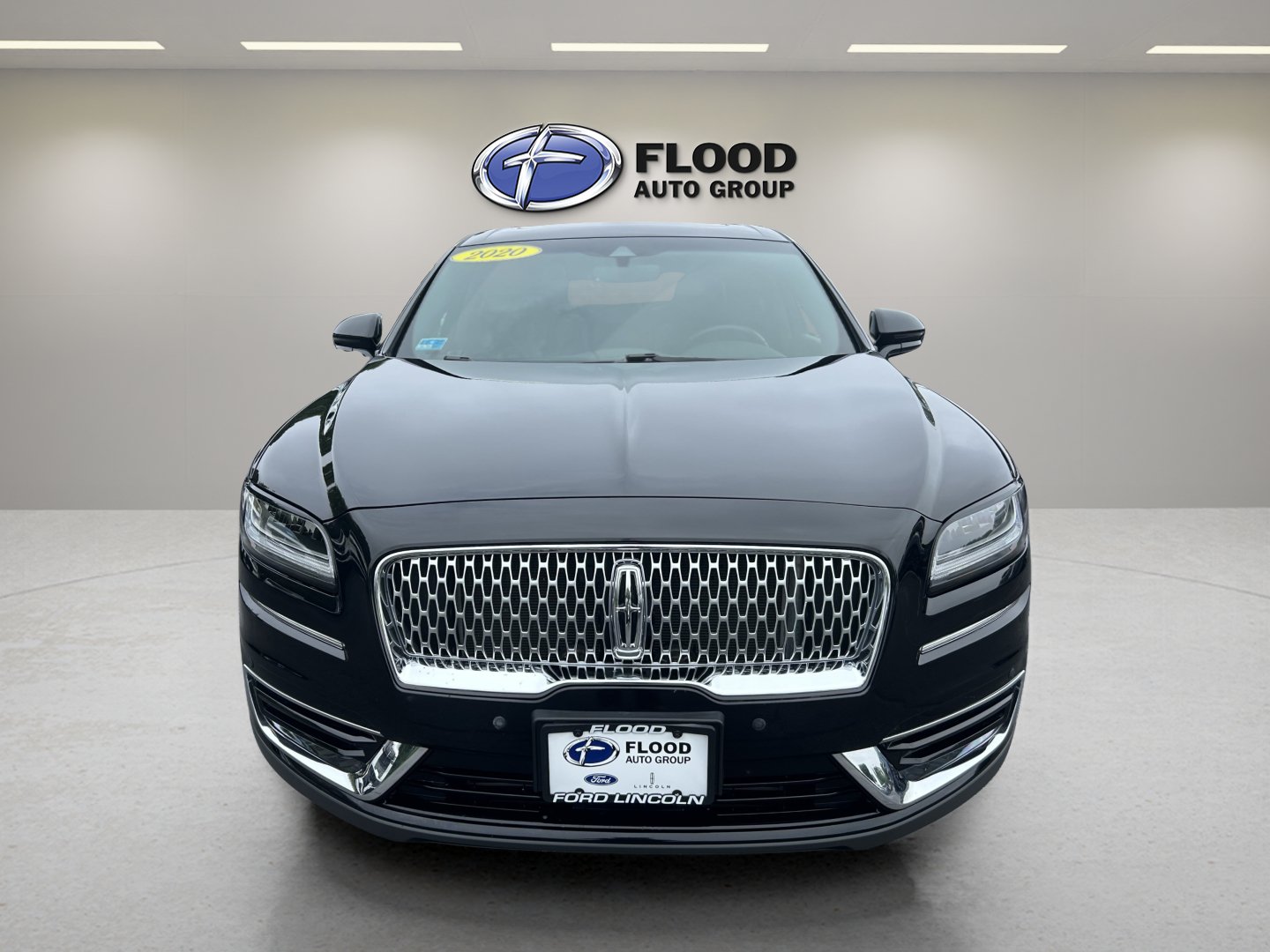 Used 2020 Lincoln Nautilus Reserve AWD/4WD image 2