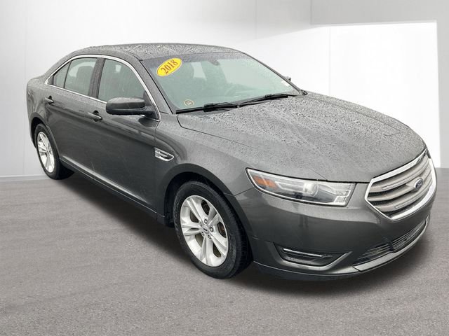 Used 2018 Ford Taurus SEL image 3