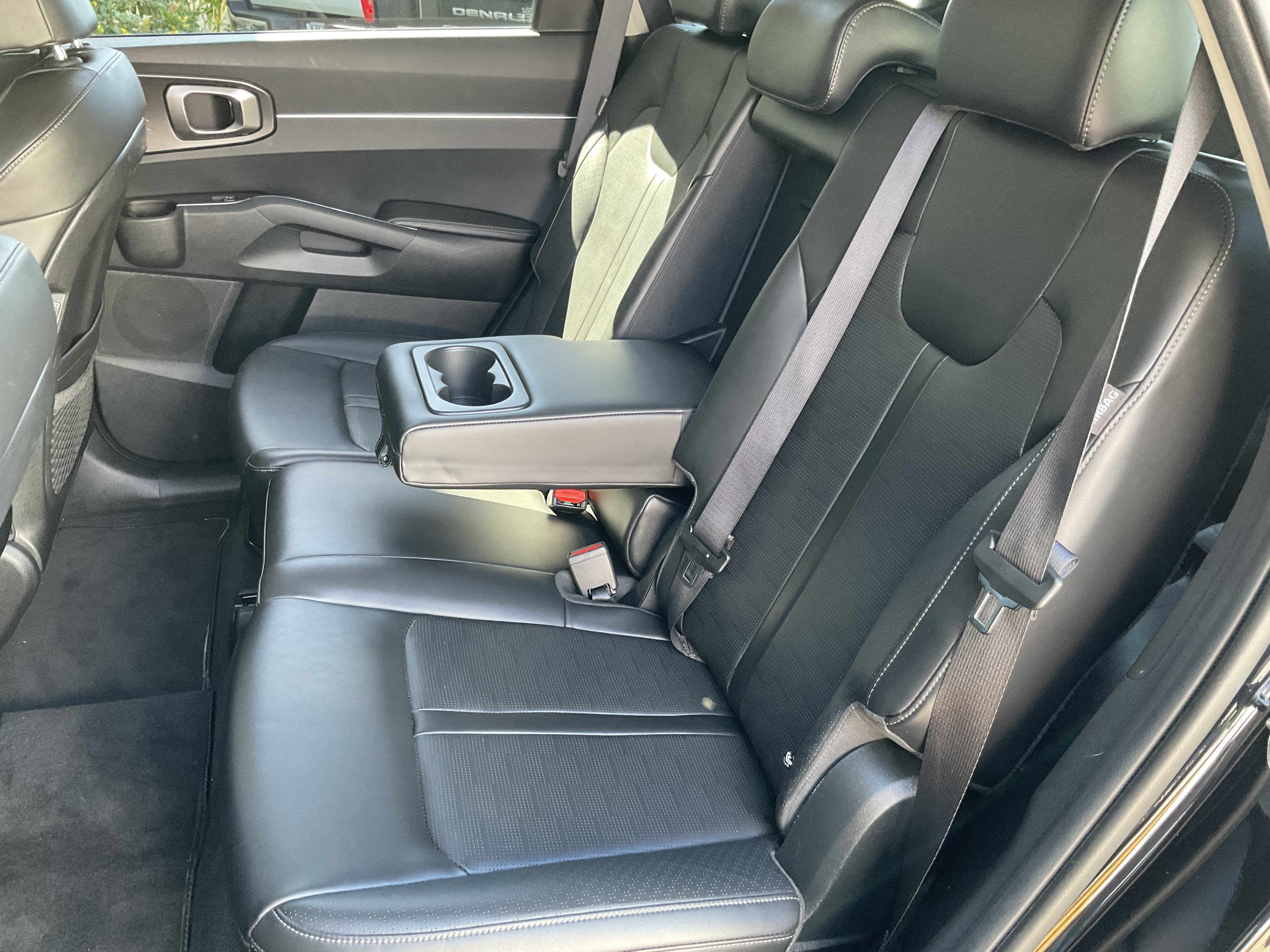 Used 2024 Kia Sorento S image 38